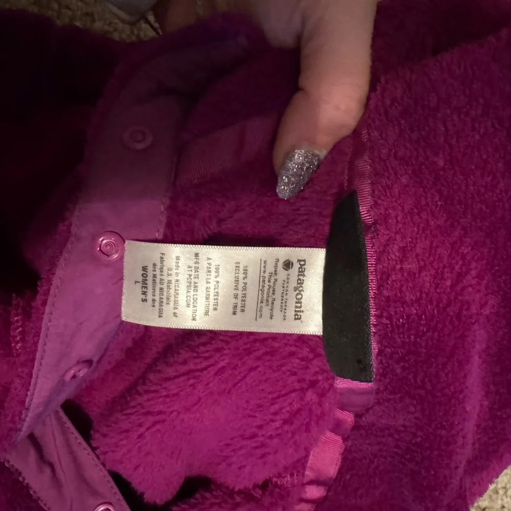 Patagonia Purple Fleece Pullover - Picture 3 of 3